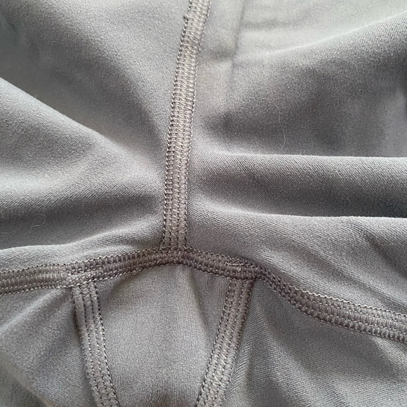 NWOT Athleta Elation Laser Cut Tight Yoga Legging Purple Gray Small - Picture 7 of 11